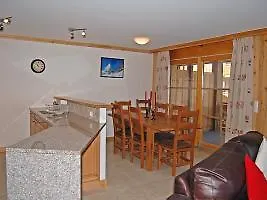 Les Etagnes نينداز