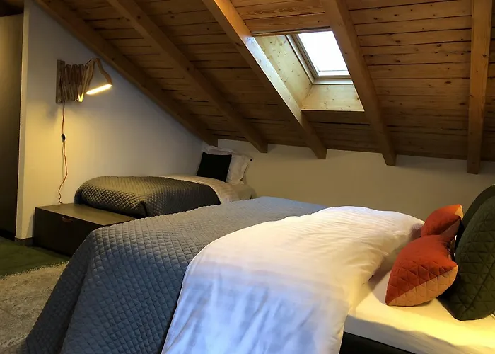 فندق Les Etagnes نينداز