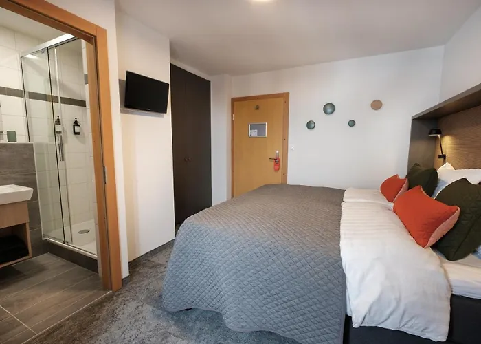 Les Etagnes نينداز